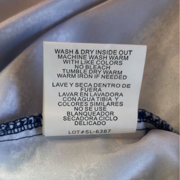 Gabby Brooke Christmas Scrub Top Womens Small Blue New Bird Print - Picture 8 of 10